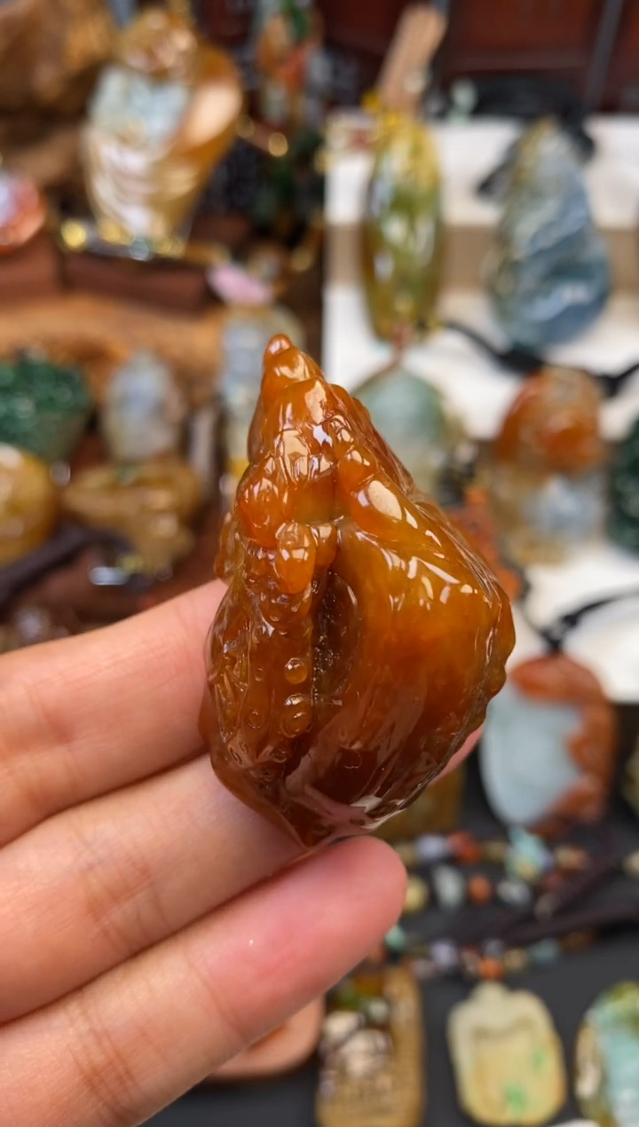 颈饰未镶嵌翡翠法螺