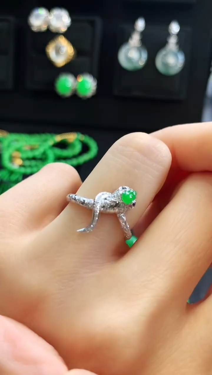 【闪购商品】翡翠戒指18K金镶嵌戒指