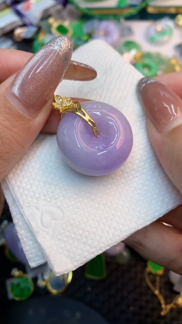 颈饰未镶嵌翡翠1