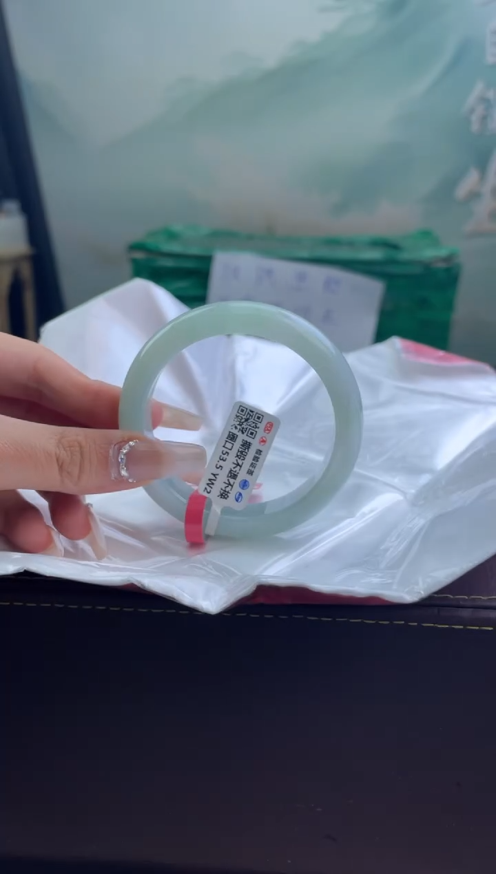 翡翠手镯未镶嵌20翡翠手镯
