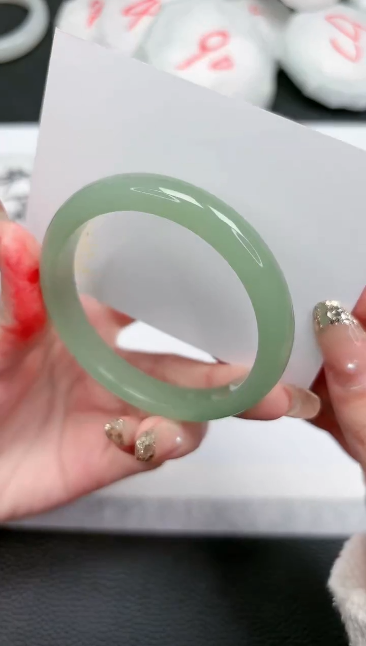 【闪购商品】石英质玉手镯未镶嵌483-53.5