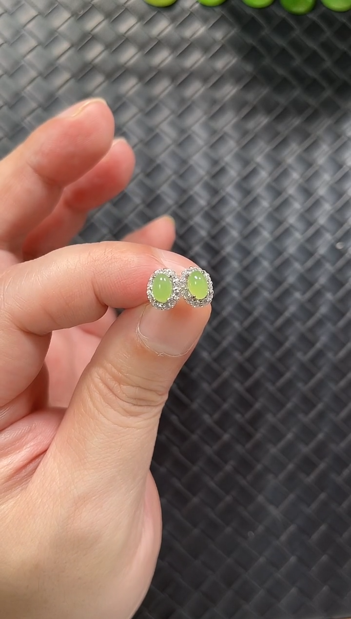 颈饰银S925镶嵌和田玉（碧玉）苹果蛋面耳钉多样性发一小款椭圆