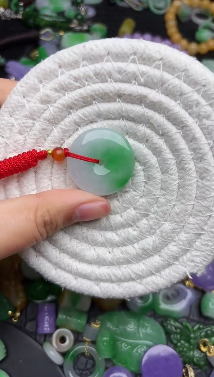 颈饰未镶嵌翡翠缅甸翡翠吊坠