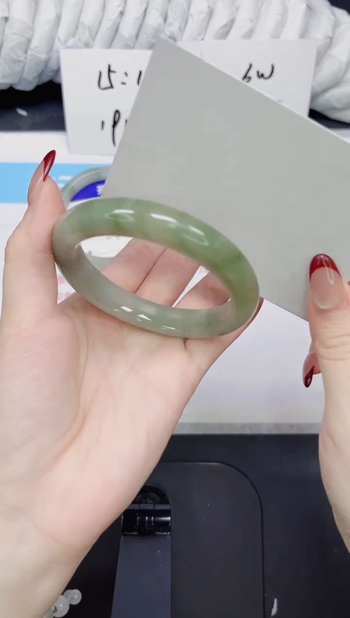 【闪购商品】石英质玉手镯未镶嵌118