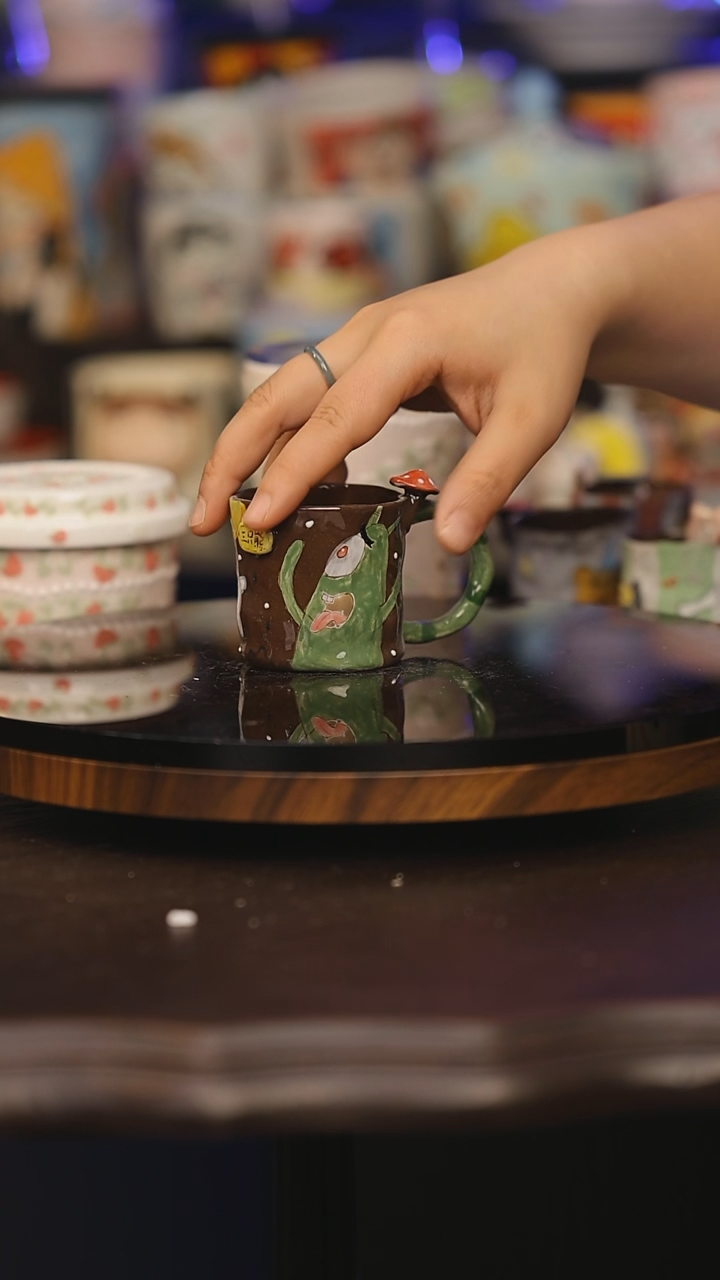 【闪购商品】摆件景德镇釉下彩绘设计师款式陶瓷