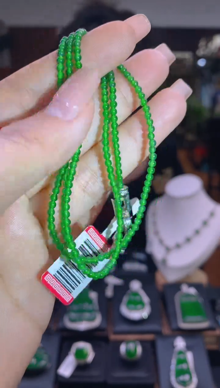 【闪购商品】翡翠吊坠(不含链)未镶嵌多样性发其一