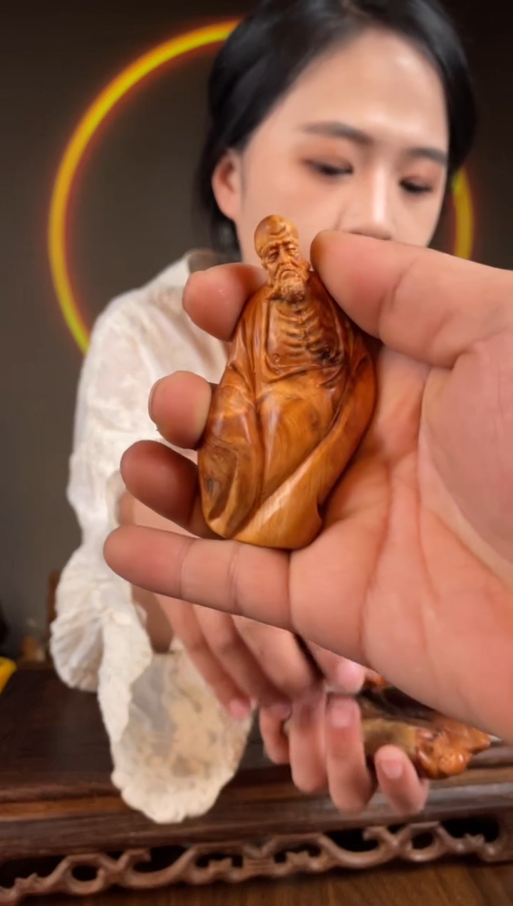 【闪购商品】柏木（崖柏）手工摆件,先抢先得!