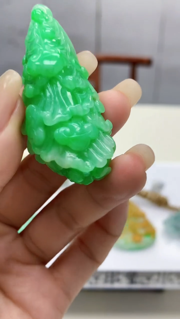 【闪购商品】定制翡翠未镶嵌5156lr-毛货挂件50