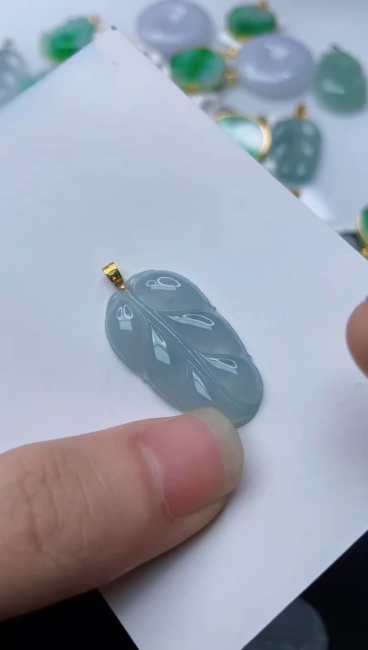 【闪购商品】翡翠颈饰18K金镶嵌93........