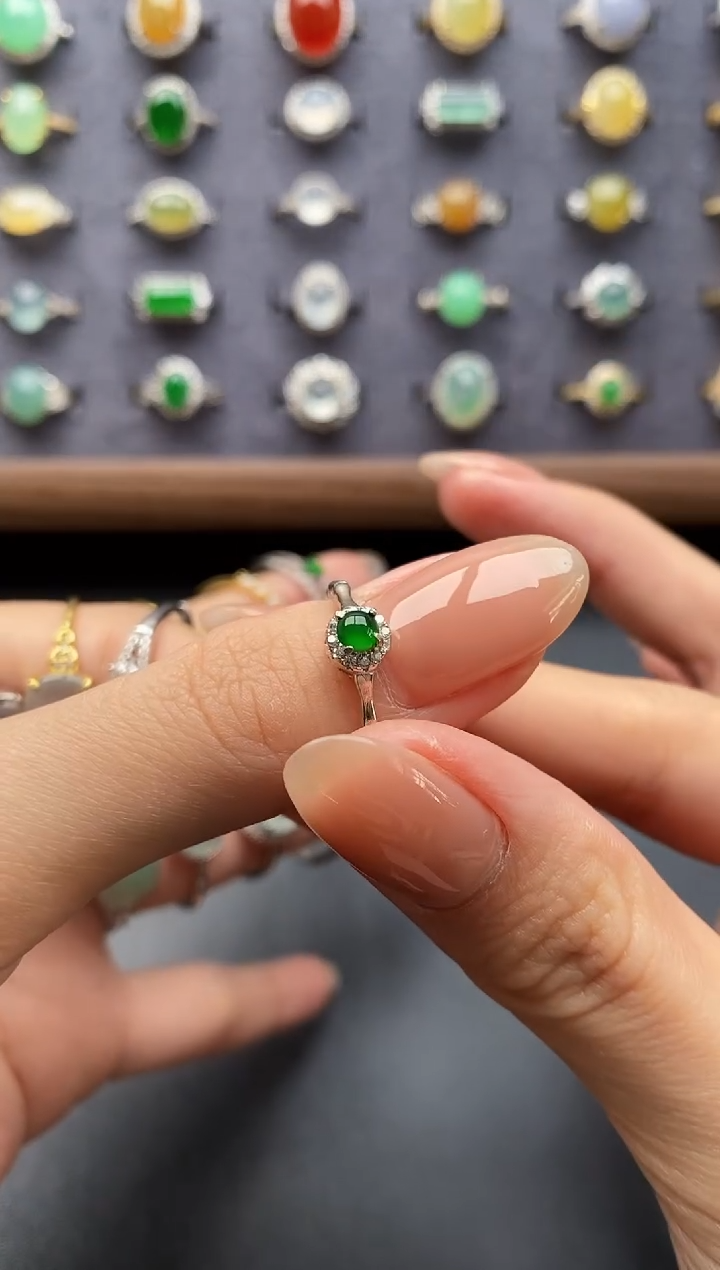 银S925镶嵌戒指翡翠一物一证一礼盒