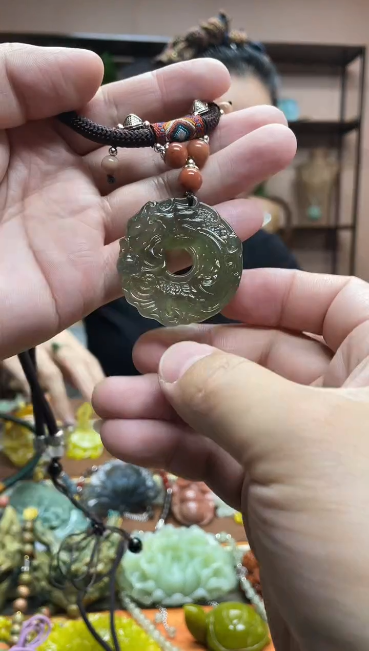 未镶嵌岫玉吊坠·2