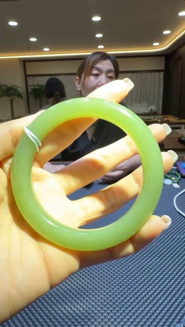 颈饰未镶嵌和田玉手镯59