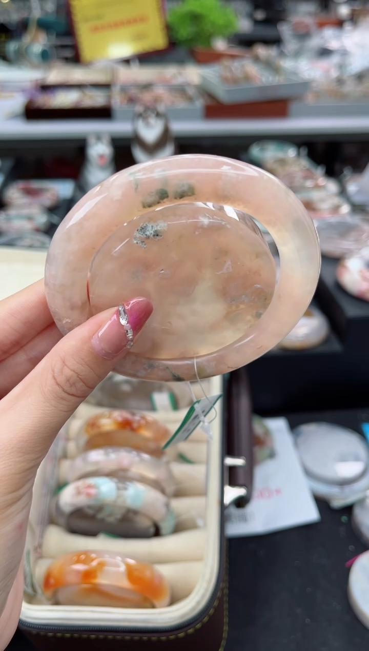 【闪购商品】石英质玉手镯未镶嵌59圈口（赠品镯心）6511624