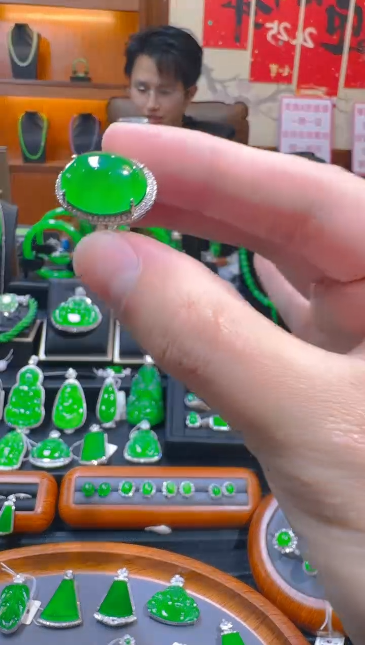 【闪购商品】翡翠戒指银S925镶嵌天然A货翡翠