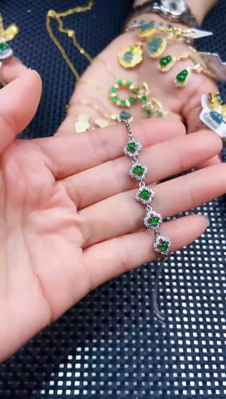 【闪购商品】翡翠手链未镶嵌11111111