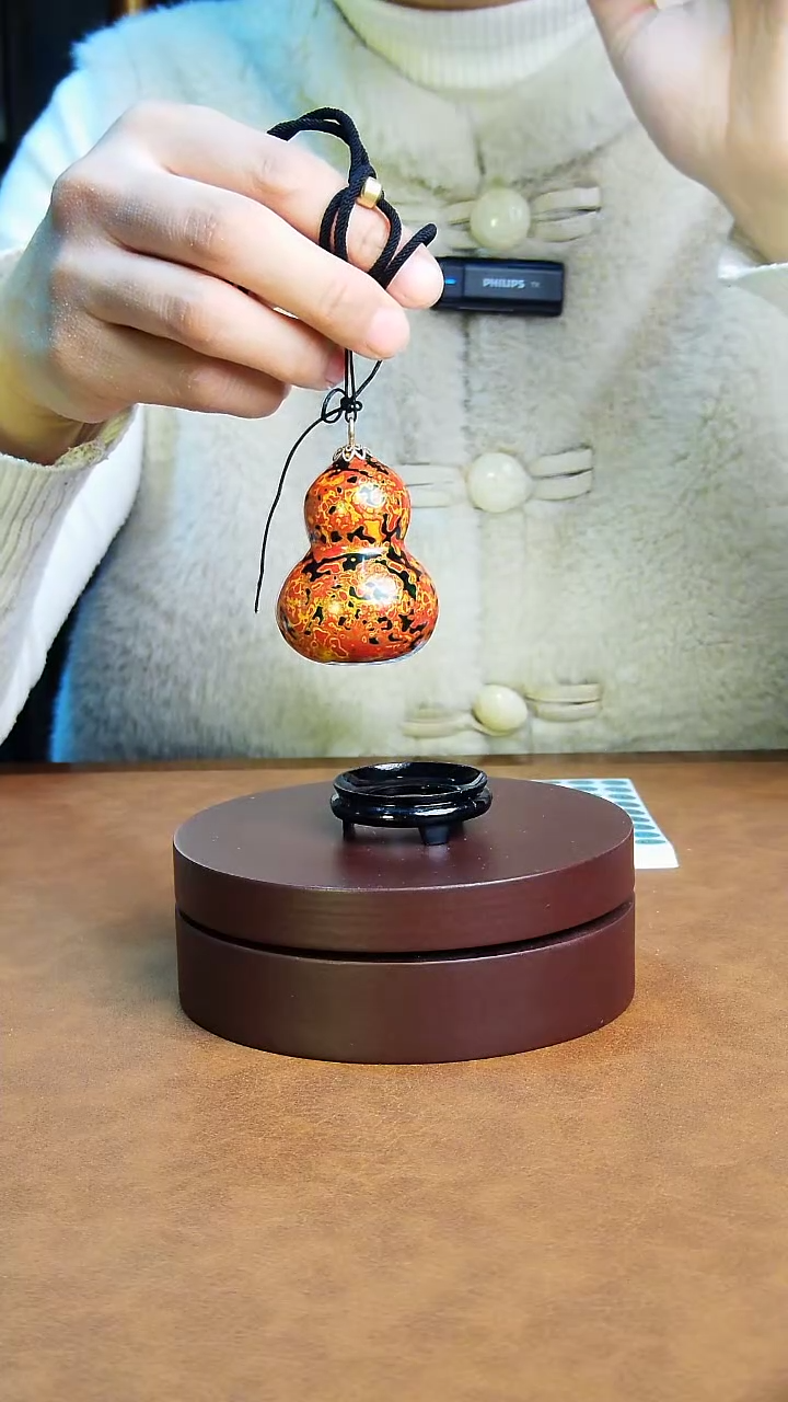 【闪购商品】204直播一物一图大漆酒葫芦送底座