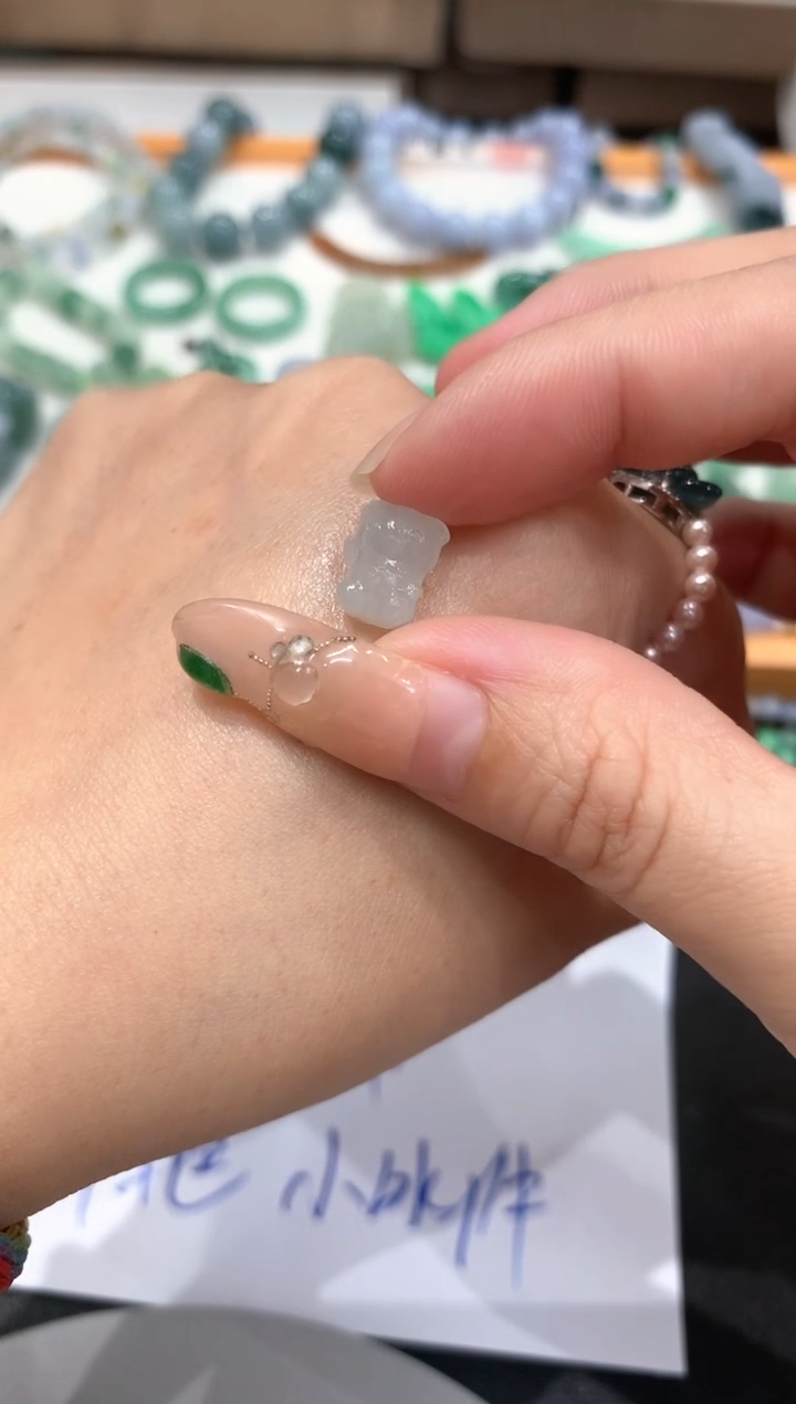 定制翡翠未镶嵌翡翠