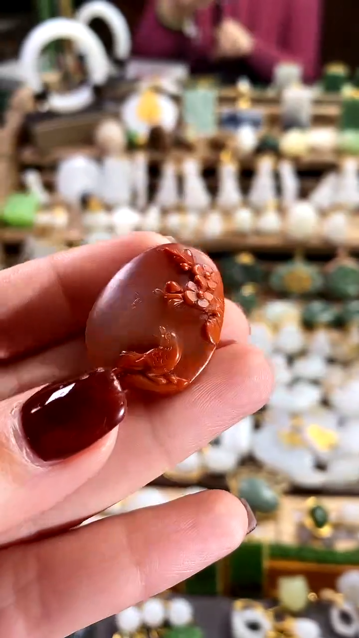 【闪购商品】南红玛瑙吊坠未镶嵌.