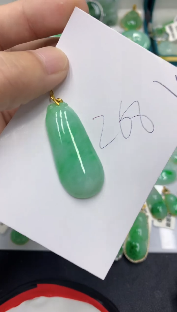 【闪购商品】翡翠颈饰18K金镶嵌翡翠