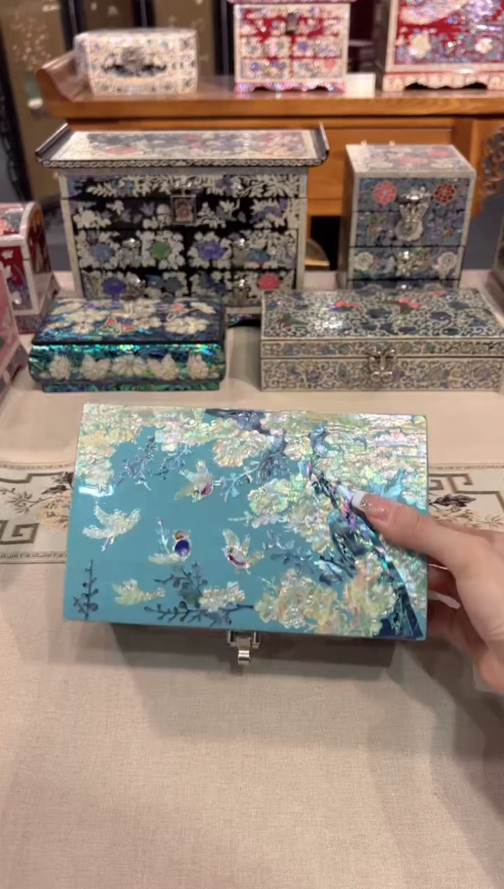 【闪购商品】鱼锁绒布底弘贝雅螺钿漆器文化馆