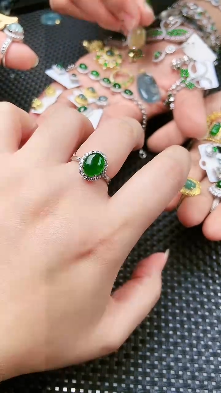 【闪购商品】翡翠戒指未镶嵌1111111111