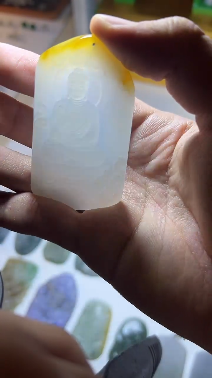 定制翡翠未镶嵌牌子