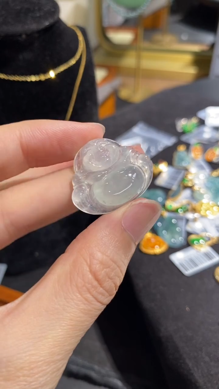 翡翠未镶嵌颈饰吊坠