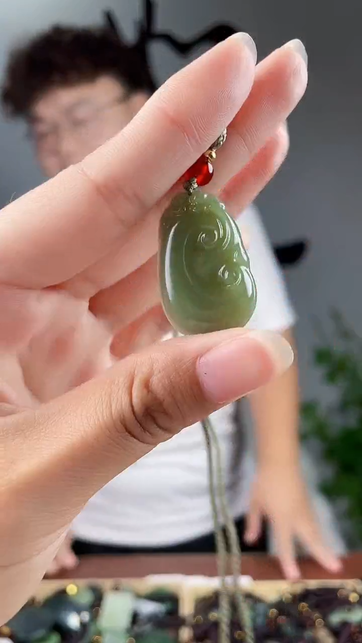 和田玉未镶嵌颈饰拍一发一，多样性发货