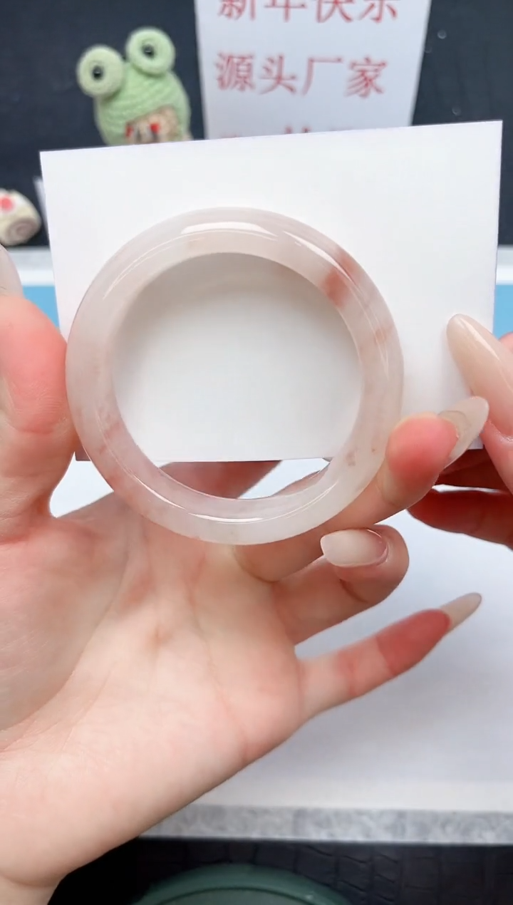 【闪购商品】石英质玉手镯未镶嵌61-52