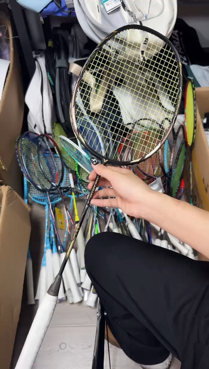 威克多正品微瑕 8号 黑金隼/4U 穿过线