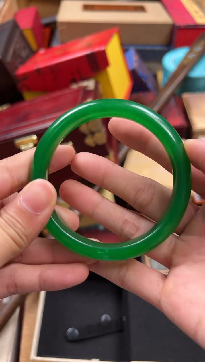 翡翠手镯未镶嵌----木---瓷----