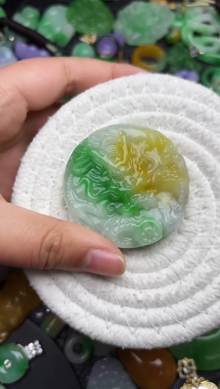 颈饰未镶嵌翡翠缅甸翡翠吊坠