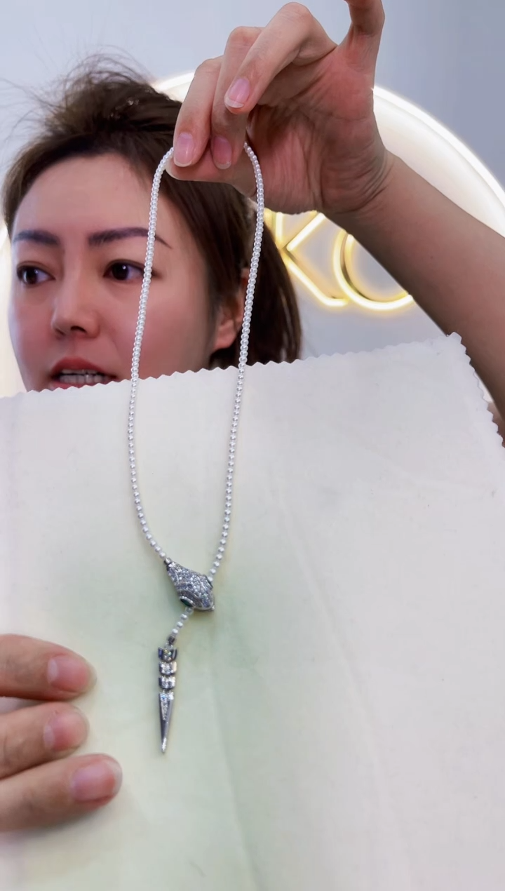 【闪购商品】淡水珍珠颈饰银S925镶嵌蛇年项链