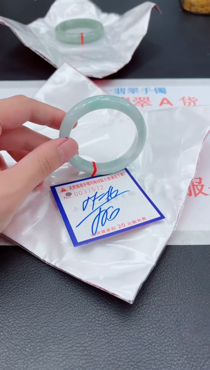 翡翠手镯未镶嵌11111111111