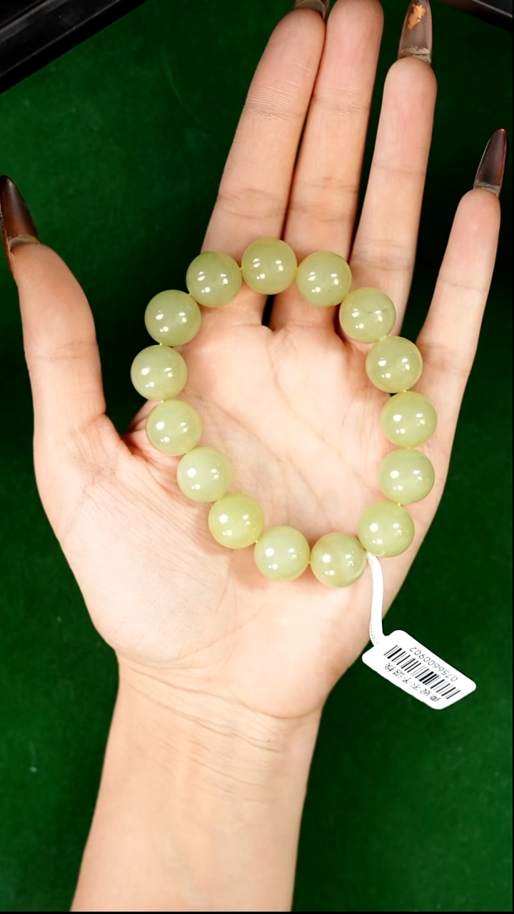 未镶嵌手串和田玉若羌微色差卡14Lj