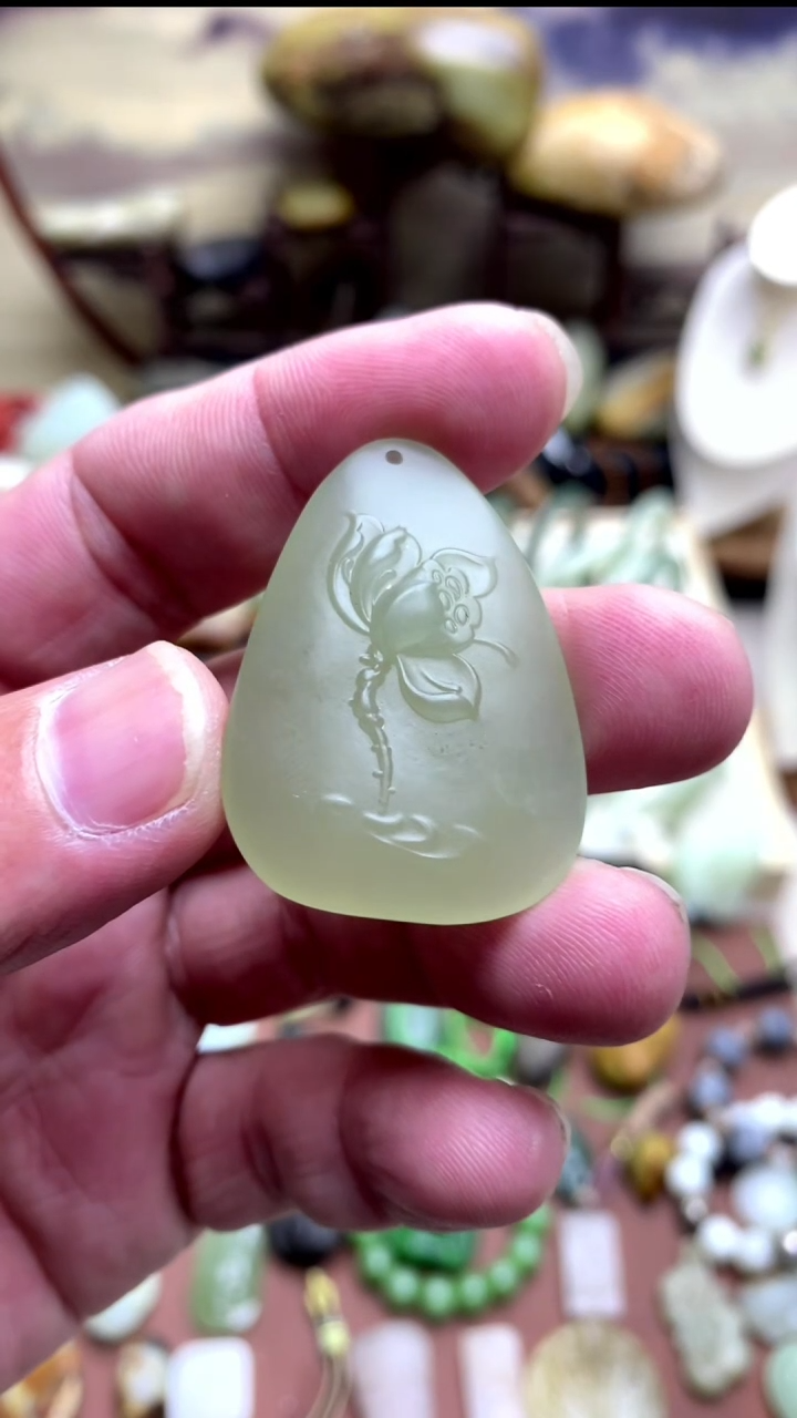 【闪购商品】和田玉颈饰未镶嵌悟道莲花