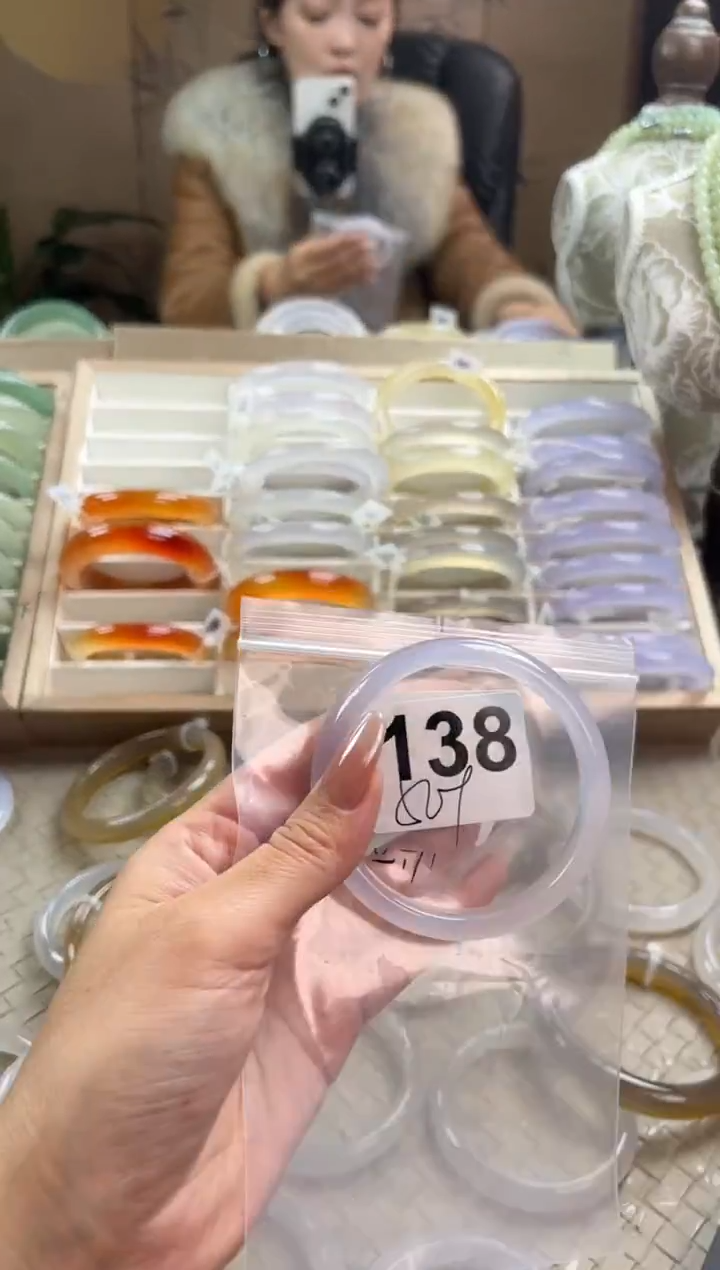 手镯玛瑙/玉髓未镶嵌138