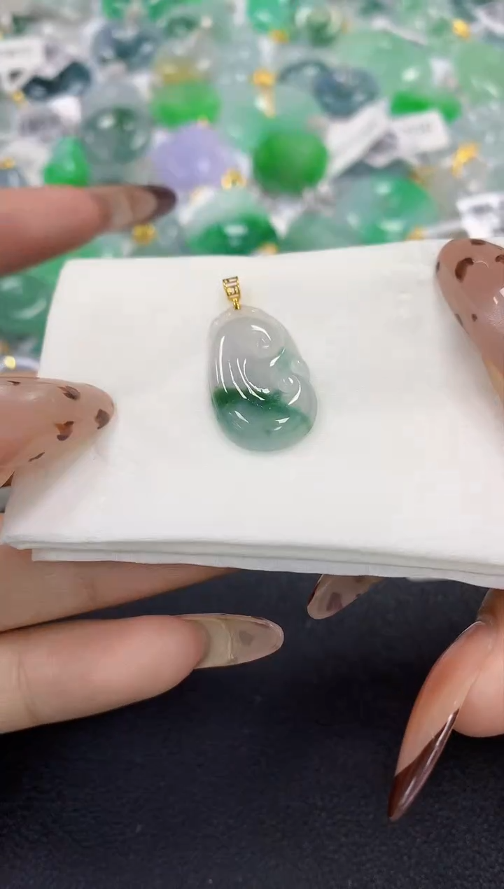 颈饰18K金镶嵌翡翠a货假一赔三支持复检百元上9元证书费自理