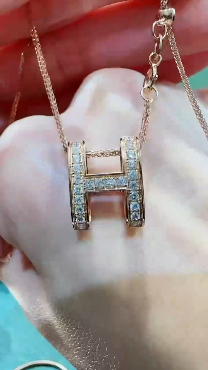 【闪购商品】钻石吊坠(不含链)18K金镶嵌18K金钻石H吊坠