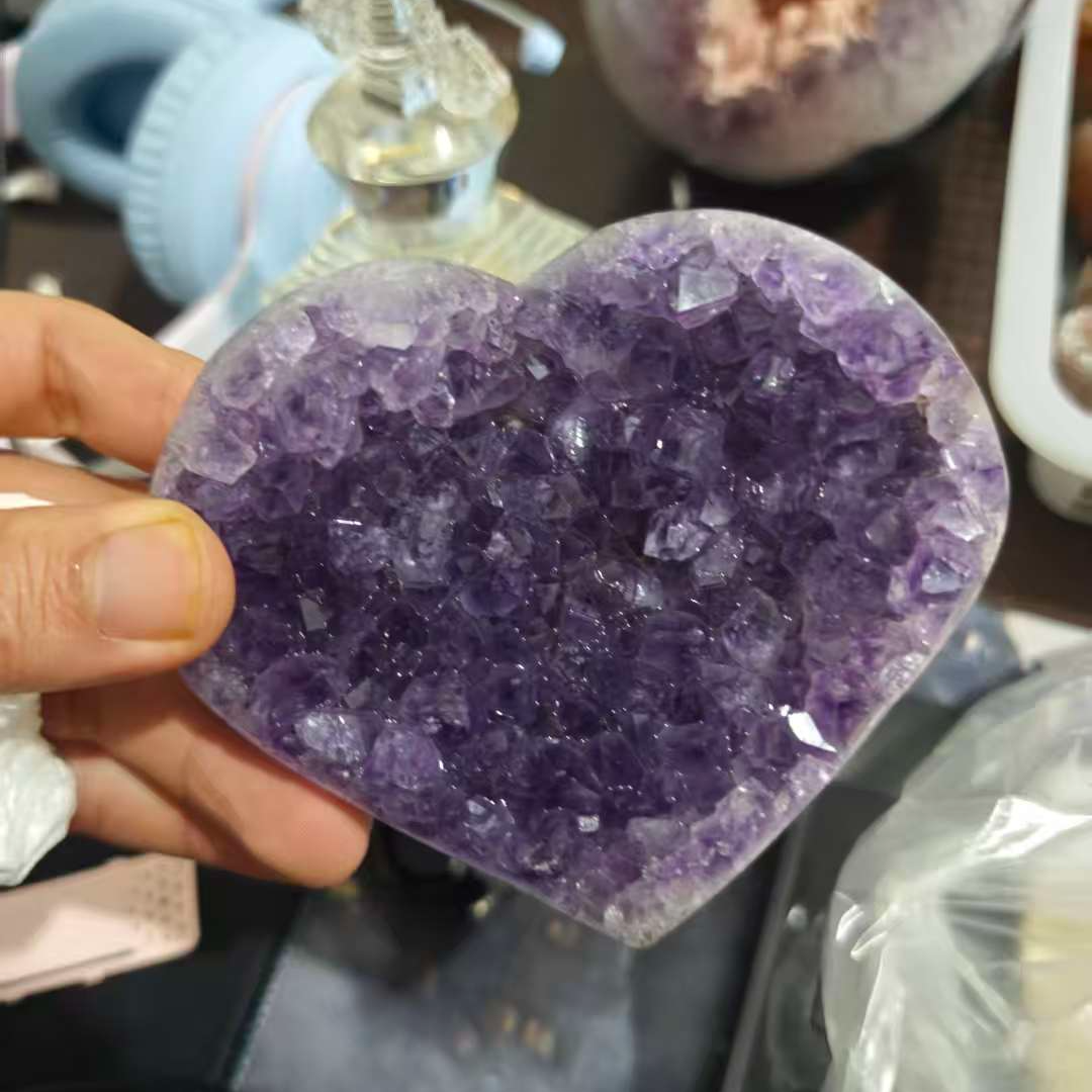 巴西天然紫水晶爱心摆件