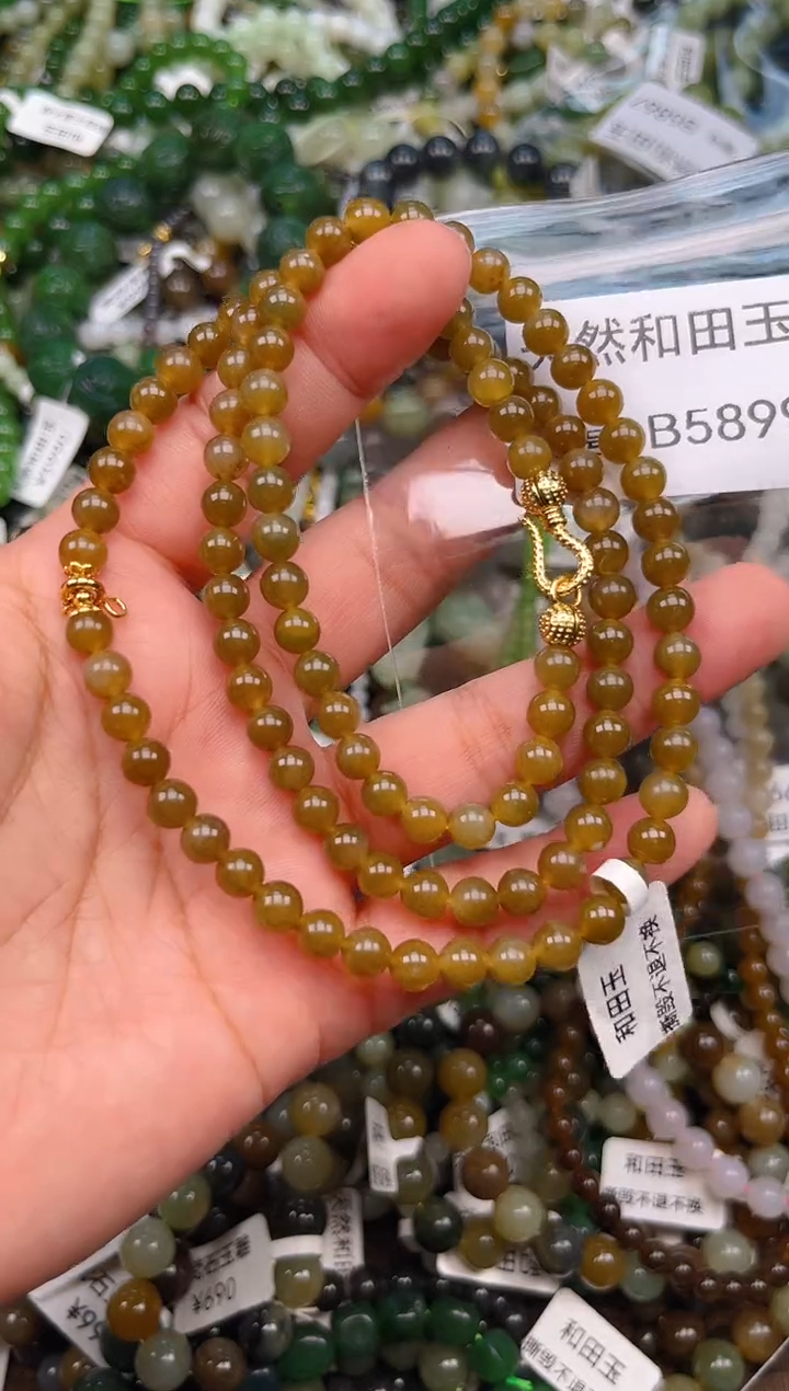 颈饰未镶嵌和田玉1