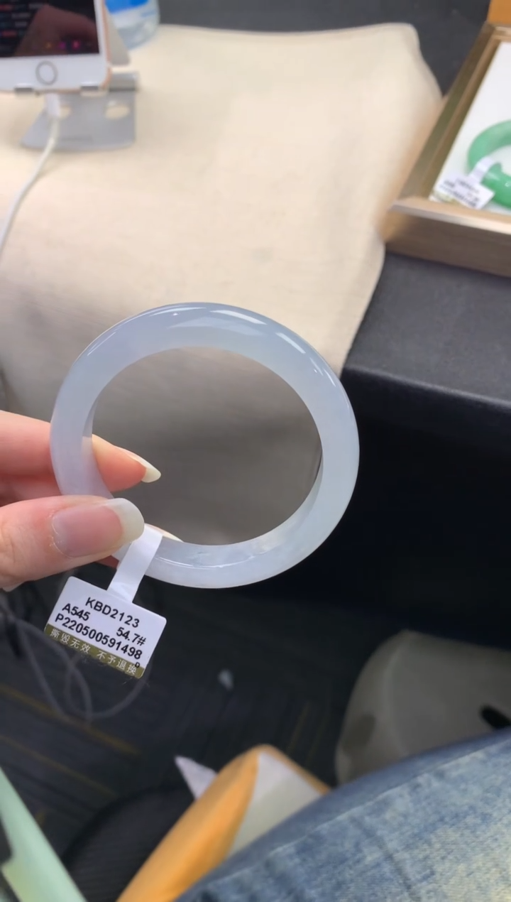 【闪购商品】翡翠手镯未镶嵌            