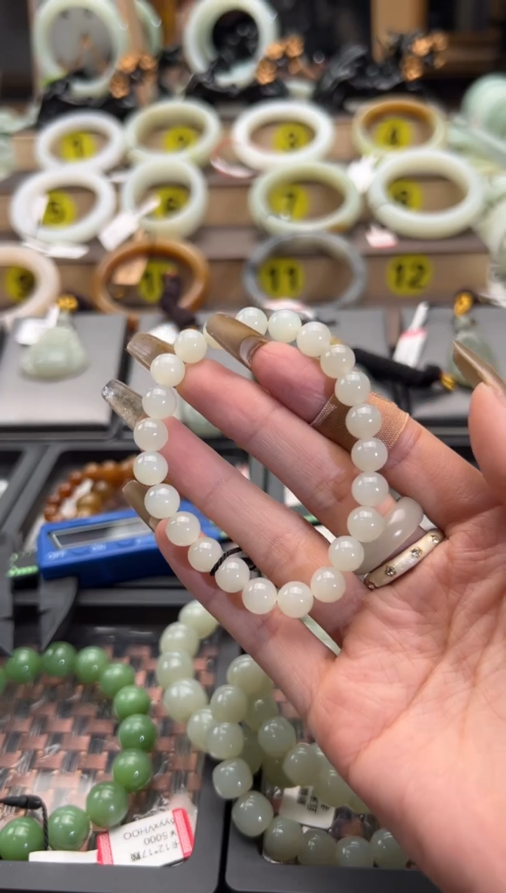 【闪购商品】和田玉手串未镶嵌且末料迪克兰特细卡8手串