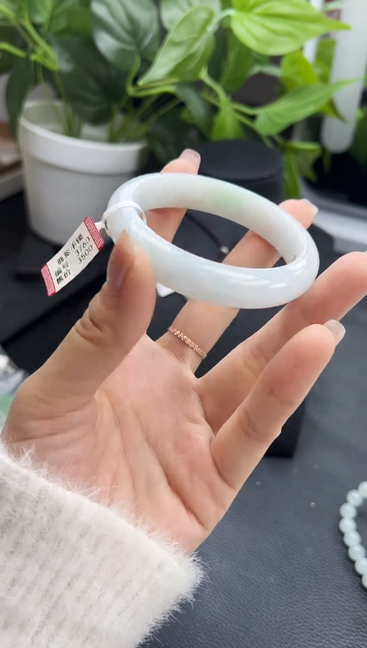 【闪购商品】翡翠手镯未镶嵌手镯55-56圈口