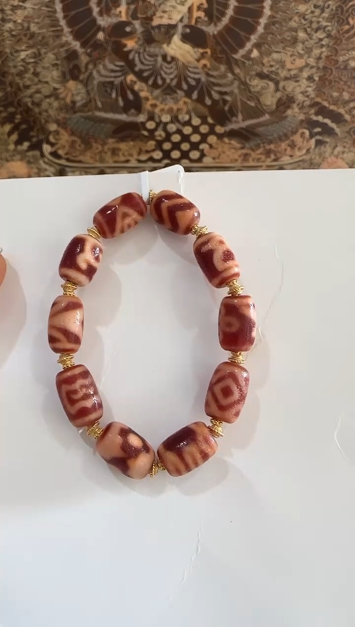 【闪购商品】玛瑙/玉髓手串未镶嵌金蟾橘肉多宝手串