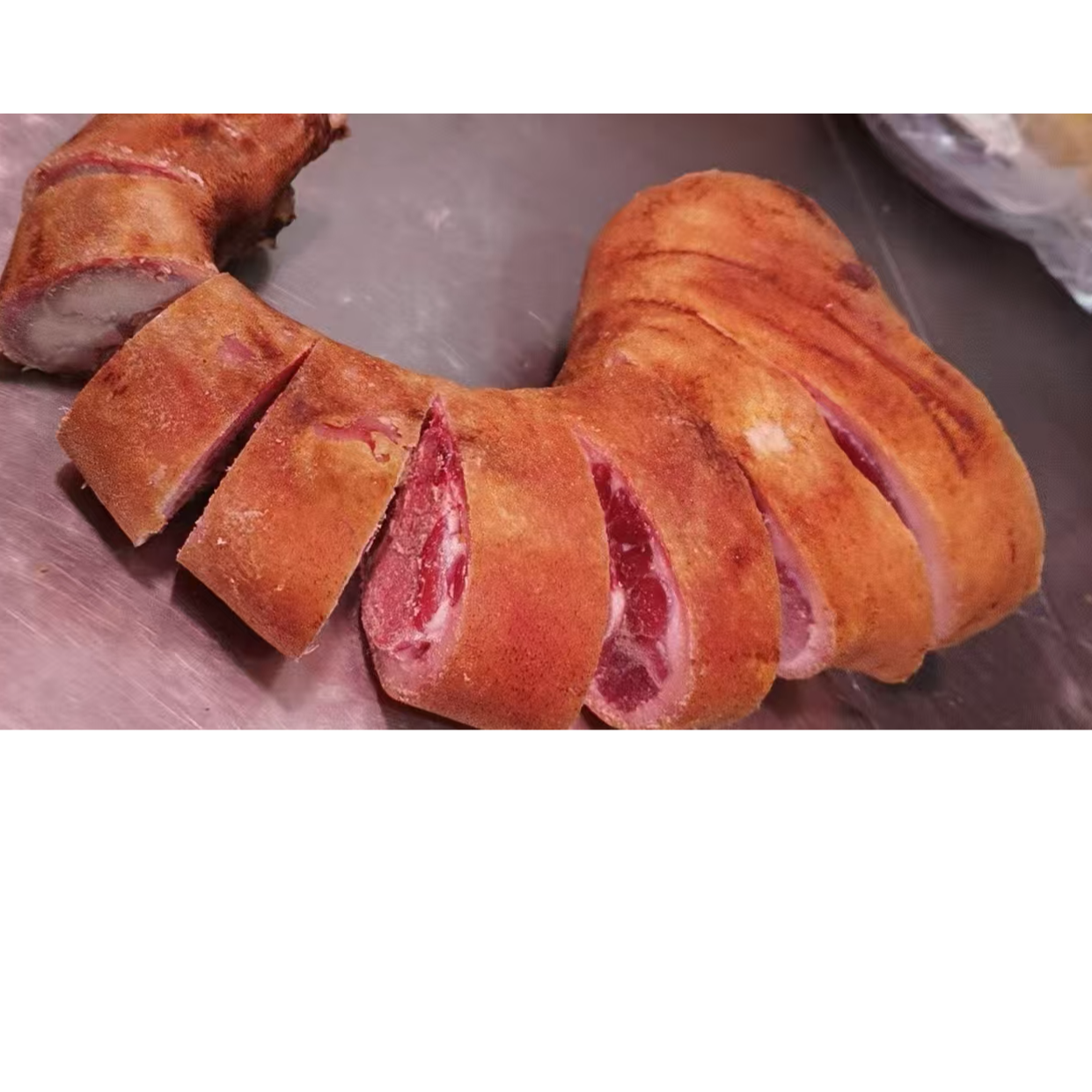 重庆城口县农户自养慢炕腊猪蹄（整根猪腿）