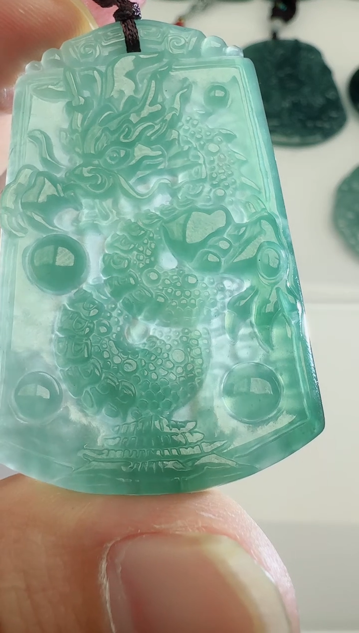 【闪购商品】翡翠吊坠(不含链)未镶嵌多样性随机发其一
