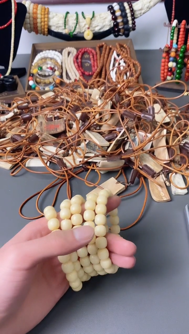 橄榄核吊坠猛犸香香11*10老型单圈