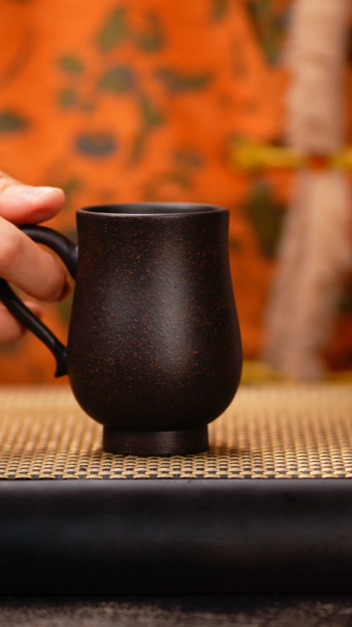 21小鱼乌金砂把子杯