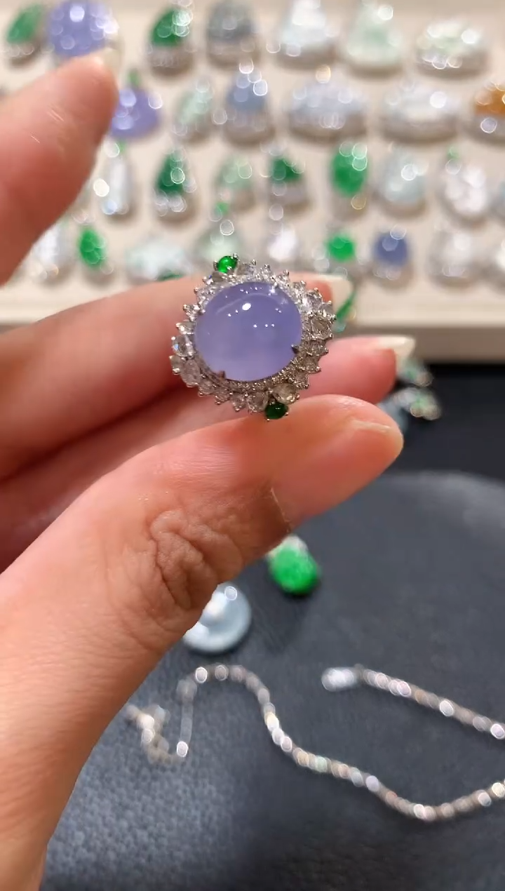 18K金镶嵌戒指翡翠n85 紫色有色差